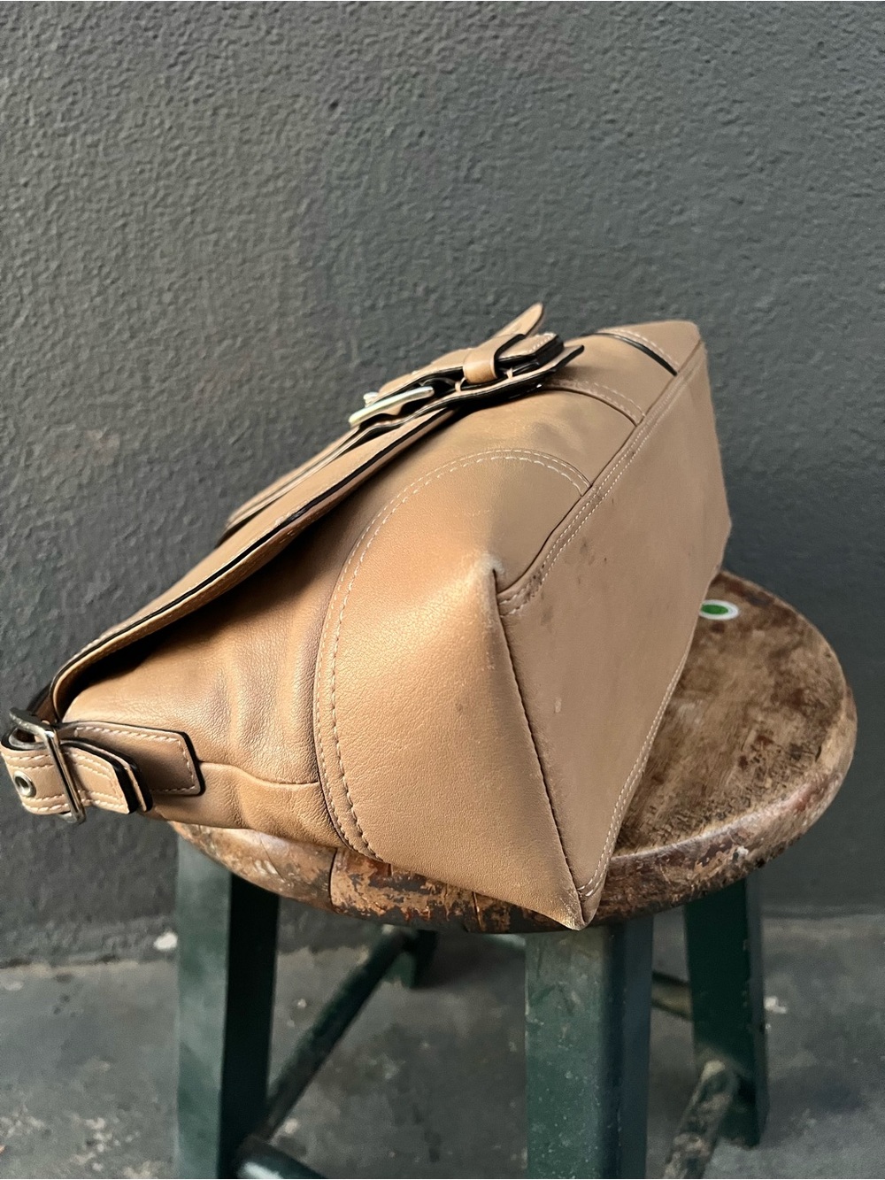 Coach F11196 MEDIUM Vintage Camel Y2K Soho Flap Leather Shoulder Bag - Picture 9 of 13